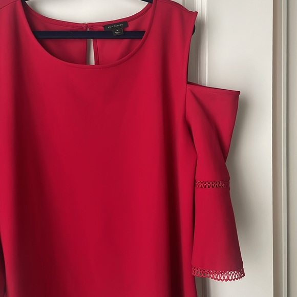 Ann Taylor cold shoulder top. - Picture 2 of 3